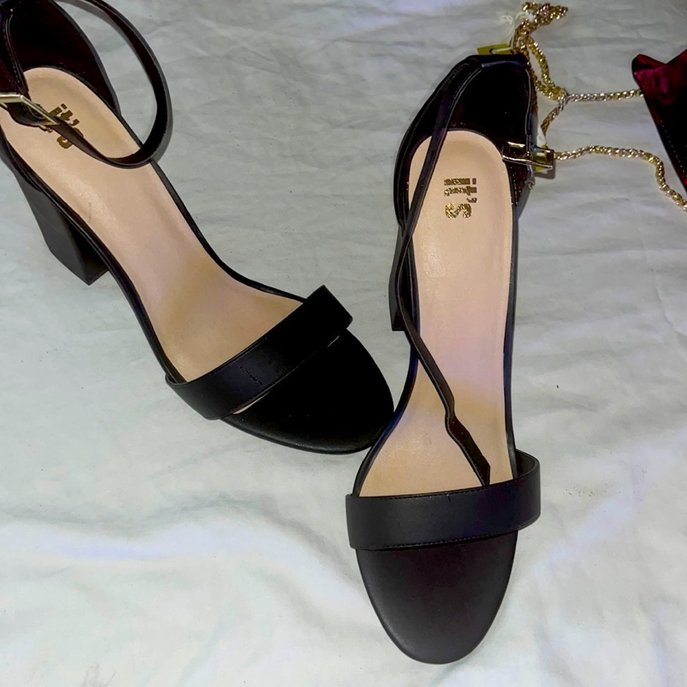 Brand New Size 11 Black Double Strapped Chunk Heels
